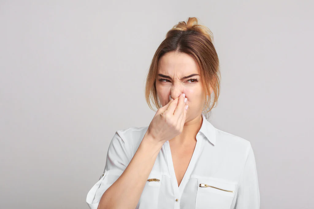 چرا مدفوع من بوی بد می دهد؟ | پزشکت