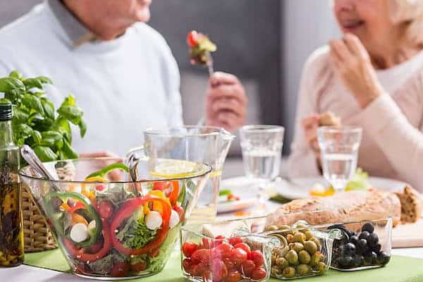 مشاوره تغذیه سالمندان آنلاین-پزشکت