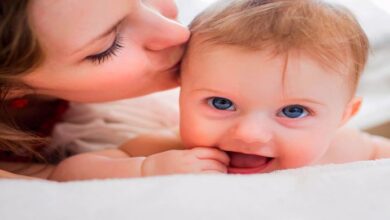 بوسیدن نوزادان و شایع ترین عوارض آن || پزشکت