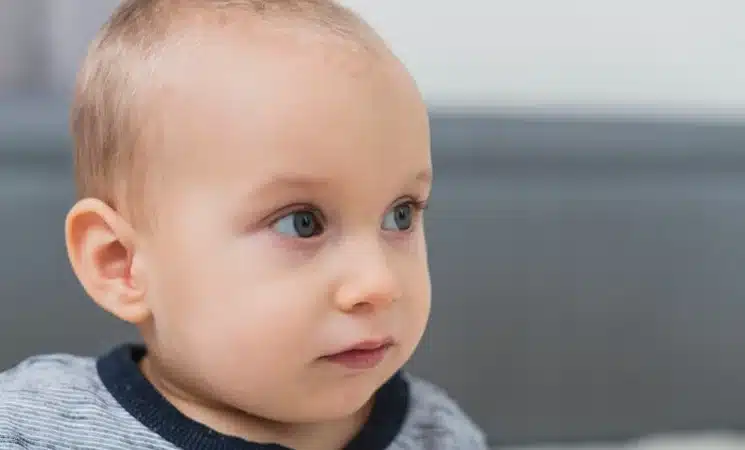 خیره شدن نوزاد | پزشکت