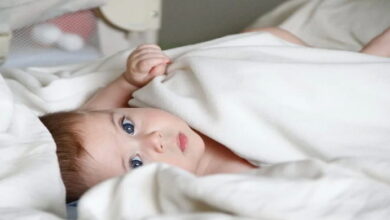 چرا نوزادان خیره می شوند؟ || پزشکت
