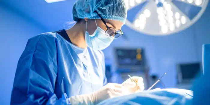 شوک پزشکی؛ ارتباط برداشتن رحم با افزایش خطر سکته مغزی