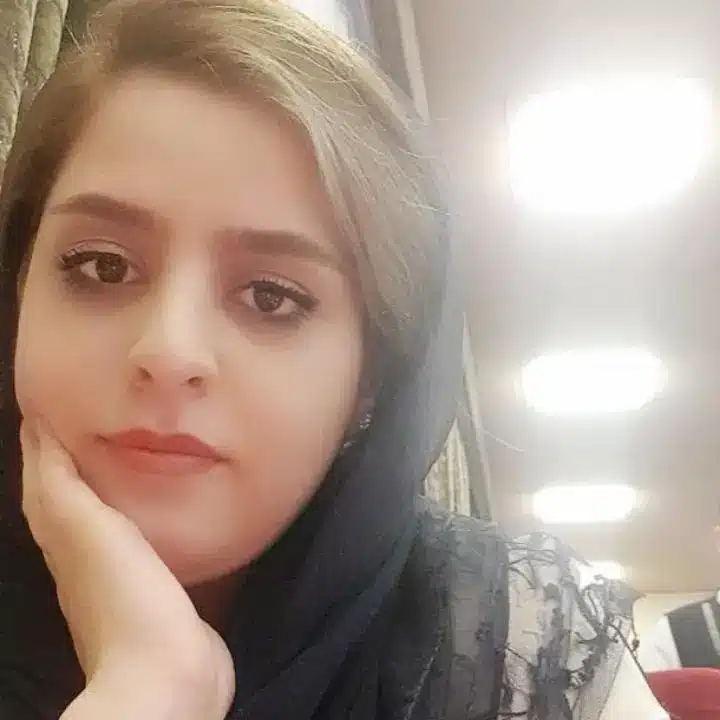 حانیه احمدی نیا